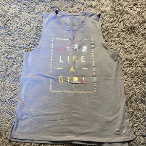 gray running tank top